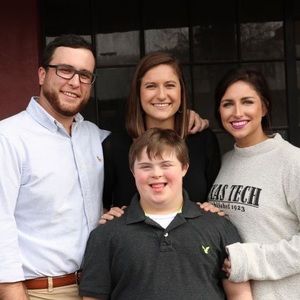 Meet your Posher, Lisa